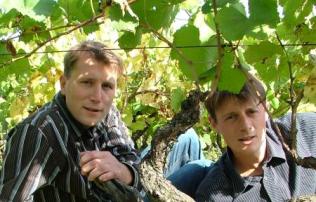 15944087155daec6311b540